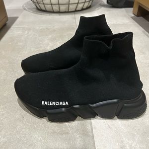 Size 8 womens black balenciaga speed sneaker